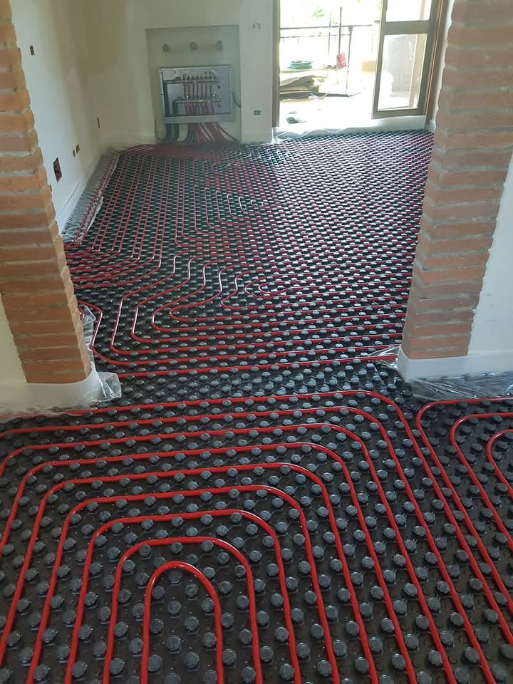 servizio completo di manutenzione di riscaldamento a pavimento